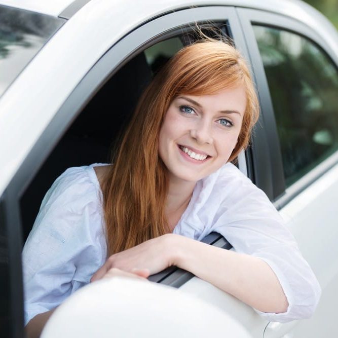 younger_woman_driver